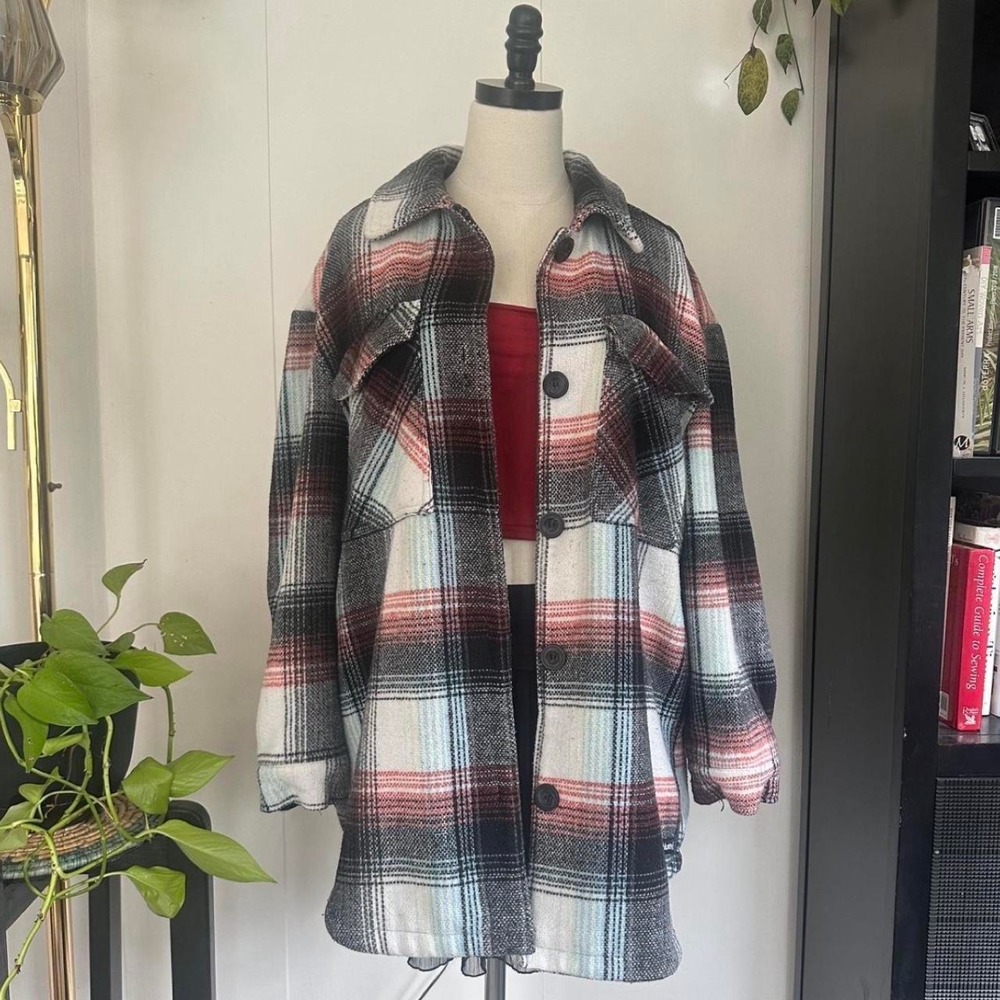 Hurley Womens XL Plaid Flannel Jacket Oversized Boxy Lined Shacket Black Red
